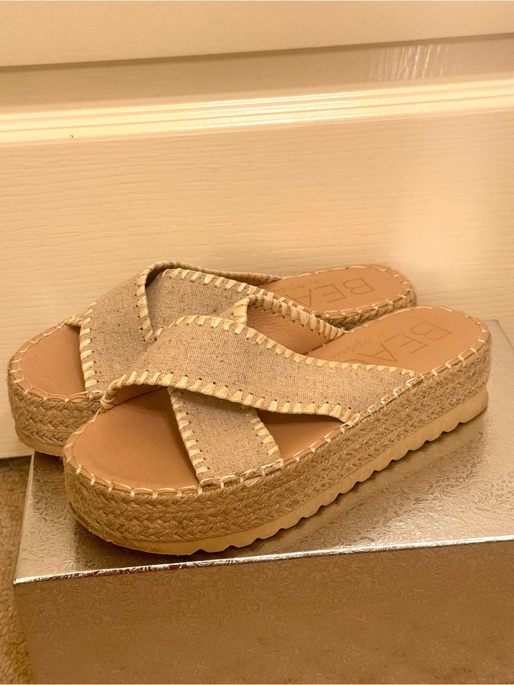 Beach by Matisse: Oasis Natural Platform  Sandal. Size: 7